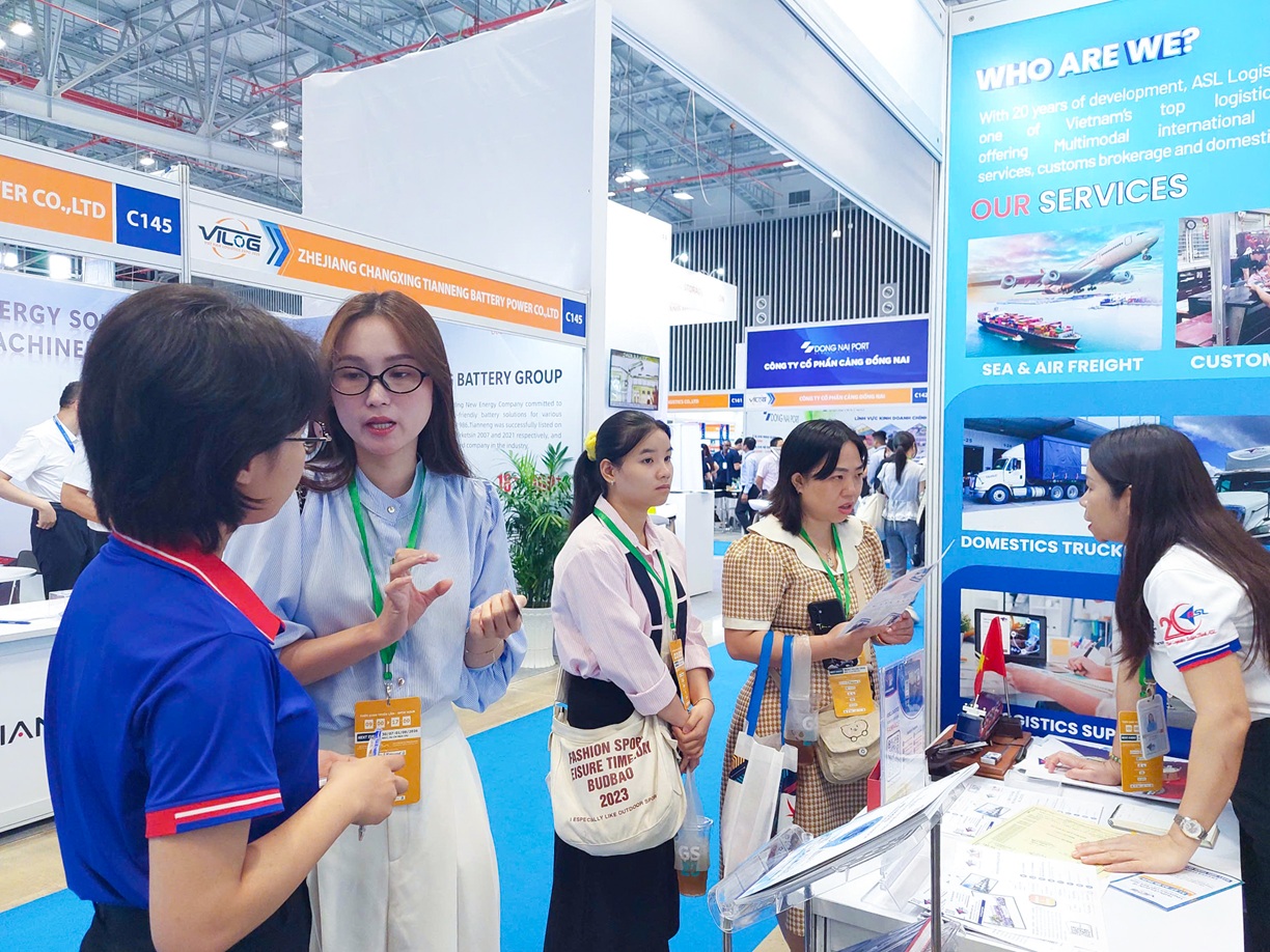 NGÀY 2 RỰC RỠ CÙNG ASL LOGISTICS: GIẢI PHÁP LOGISTICS BỨT PHÁ TẠI VILOG 2025